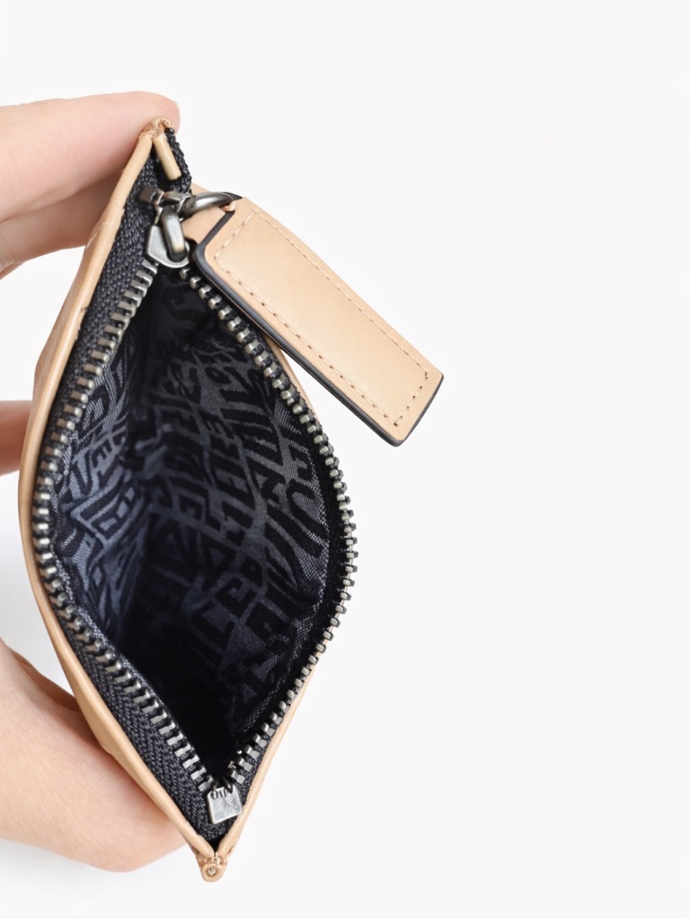 Kurt Geiger Diamond Quilted Leather Bifold Wallet - NWT - Picture 6 of 7